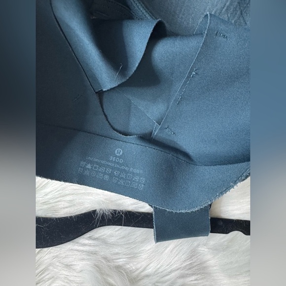 Lululemon Enlite Bra night driver 36DD - Picture 5 of 5